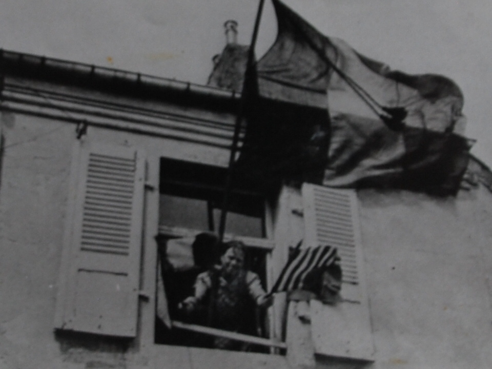 Maria Thunus-Grandjean greeting U.S. troops at Cendron