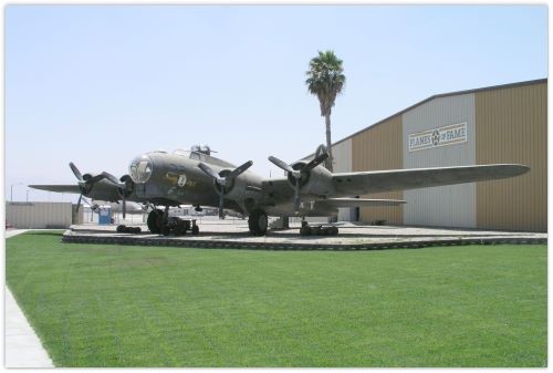 B-17G Piccadilly Lilly 